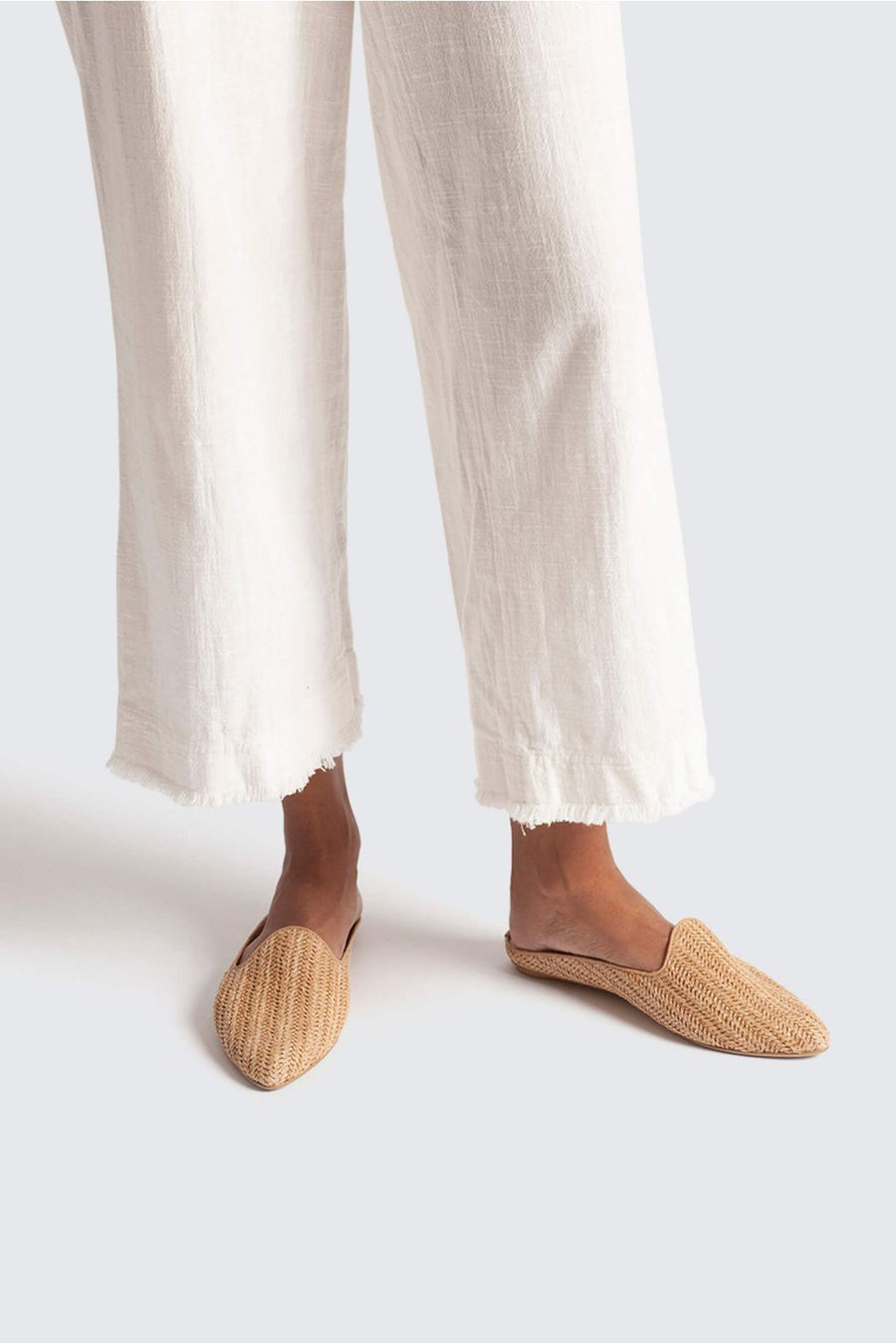 dolce vita grant raffia mules