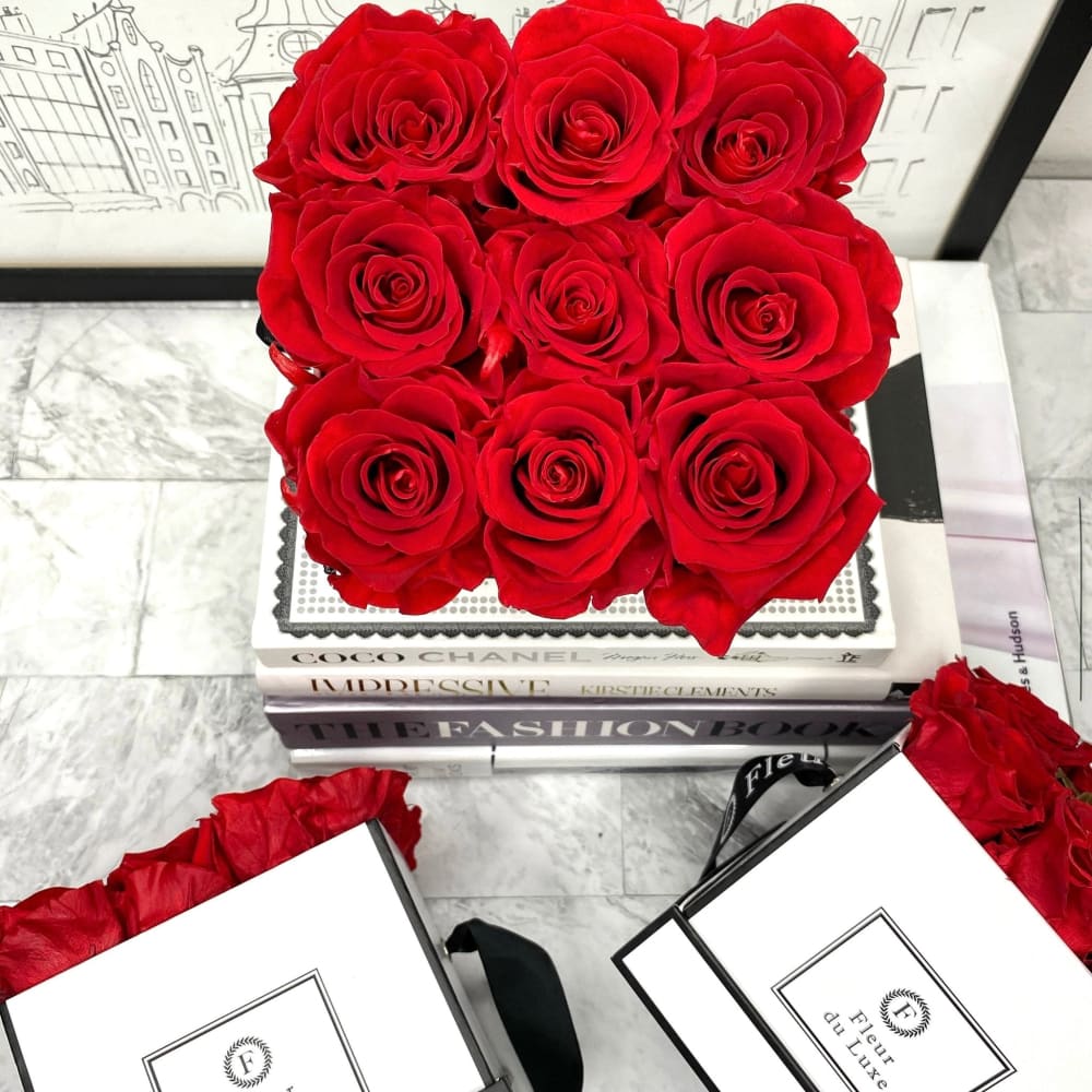 SQUARE BOX: Everlasting Red Rose Signature