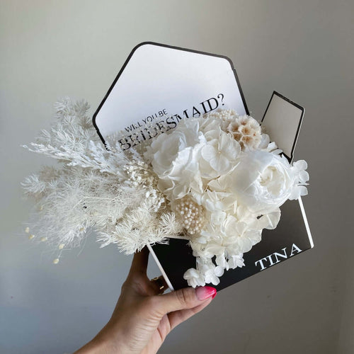 FLOWER ENVELOPE: Cream Flowers