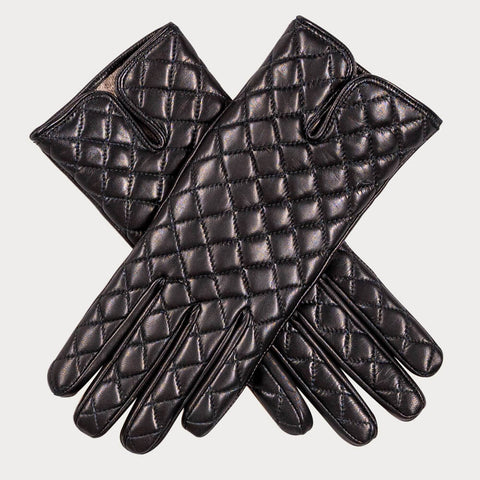 Must Have: Leather Gloves - The Girl from Panama