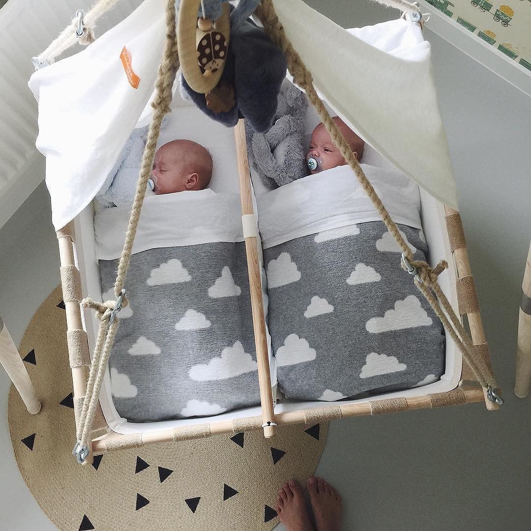 Подвесная люлька в кроватку для новорожденных