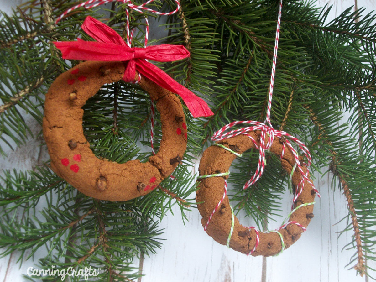 Scented Mason Jar Ring Christmas Ornament Tutorial | CanningCrafts.com