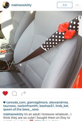 polka dots seat belt cover