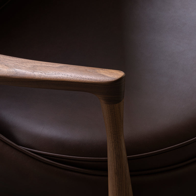 Elizabeth Lounge Chair | Brown