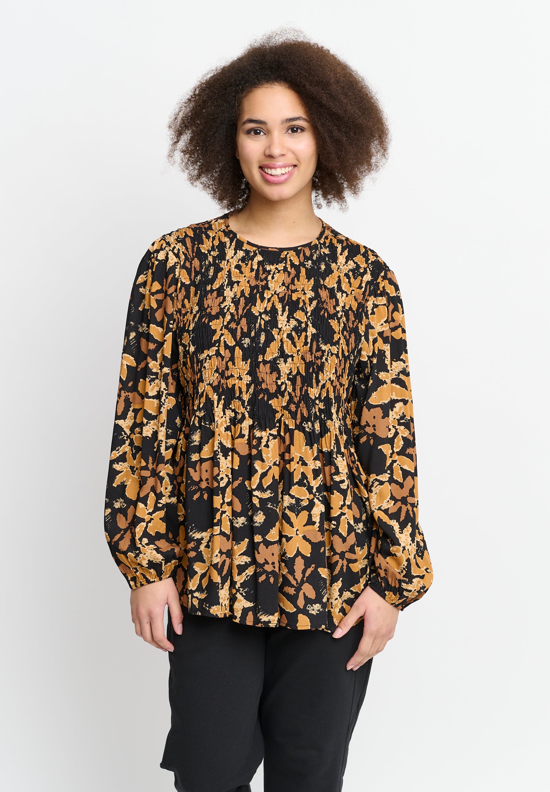 Se Apboonville - Black - Bluse hos Gowoman.dk