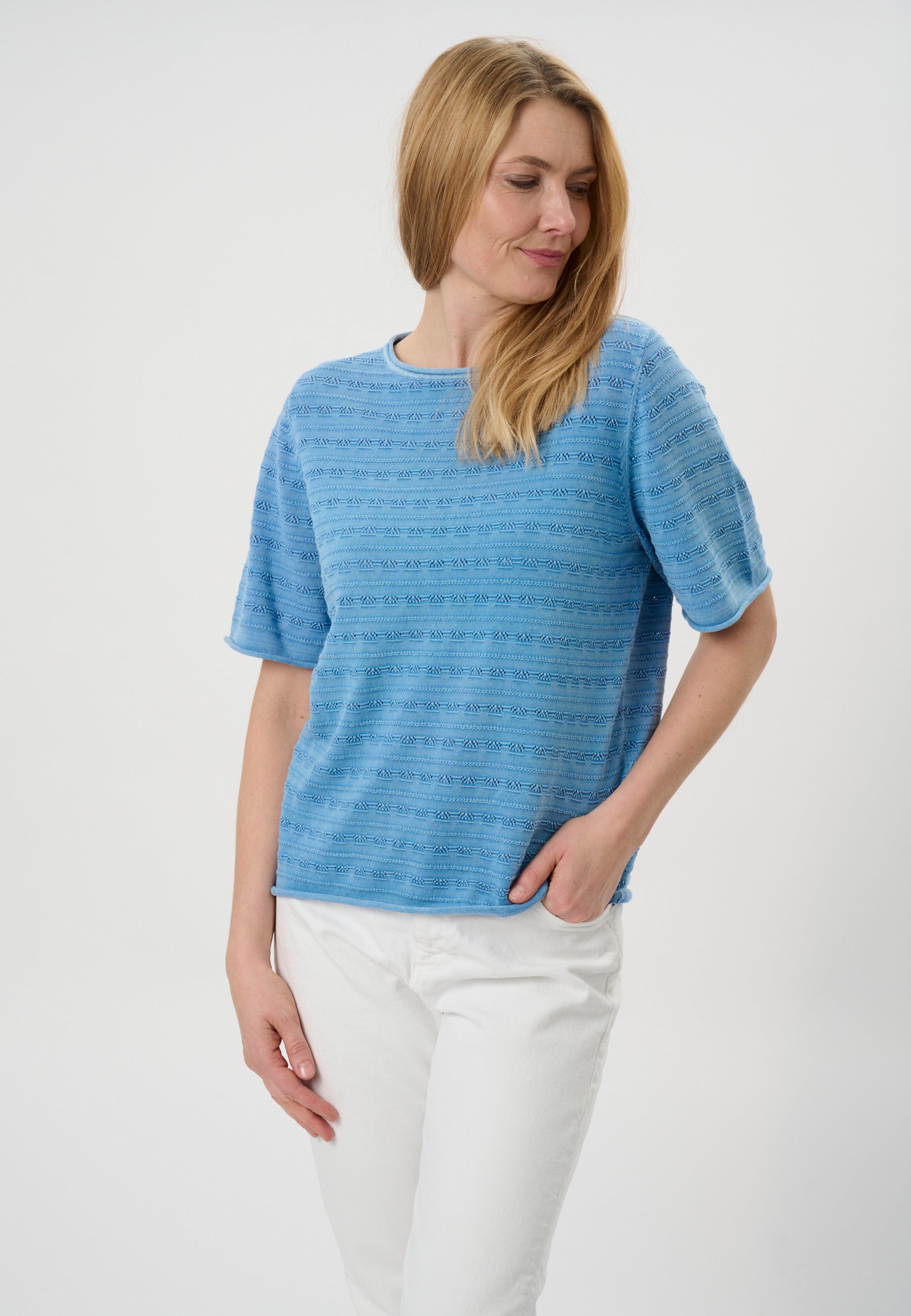 Se Liacacie - Cornflower Blue - T-shirt hos Gowoman.dk