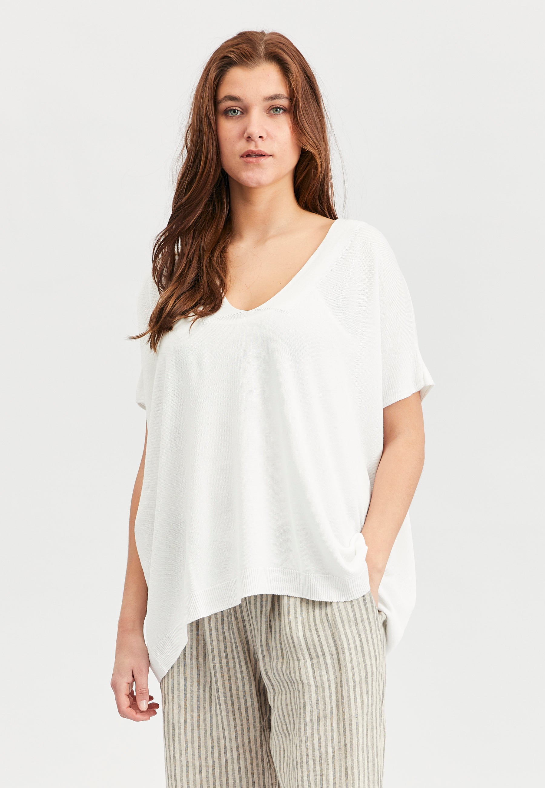 Se Licamilla - Bianco - T-shirt hos Gowoman.dk