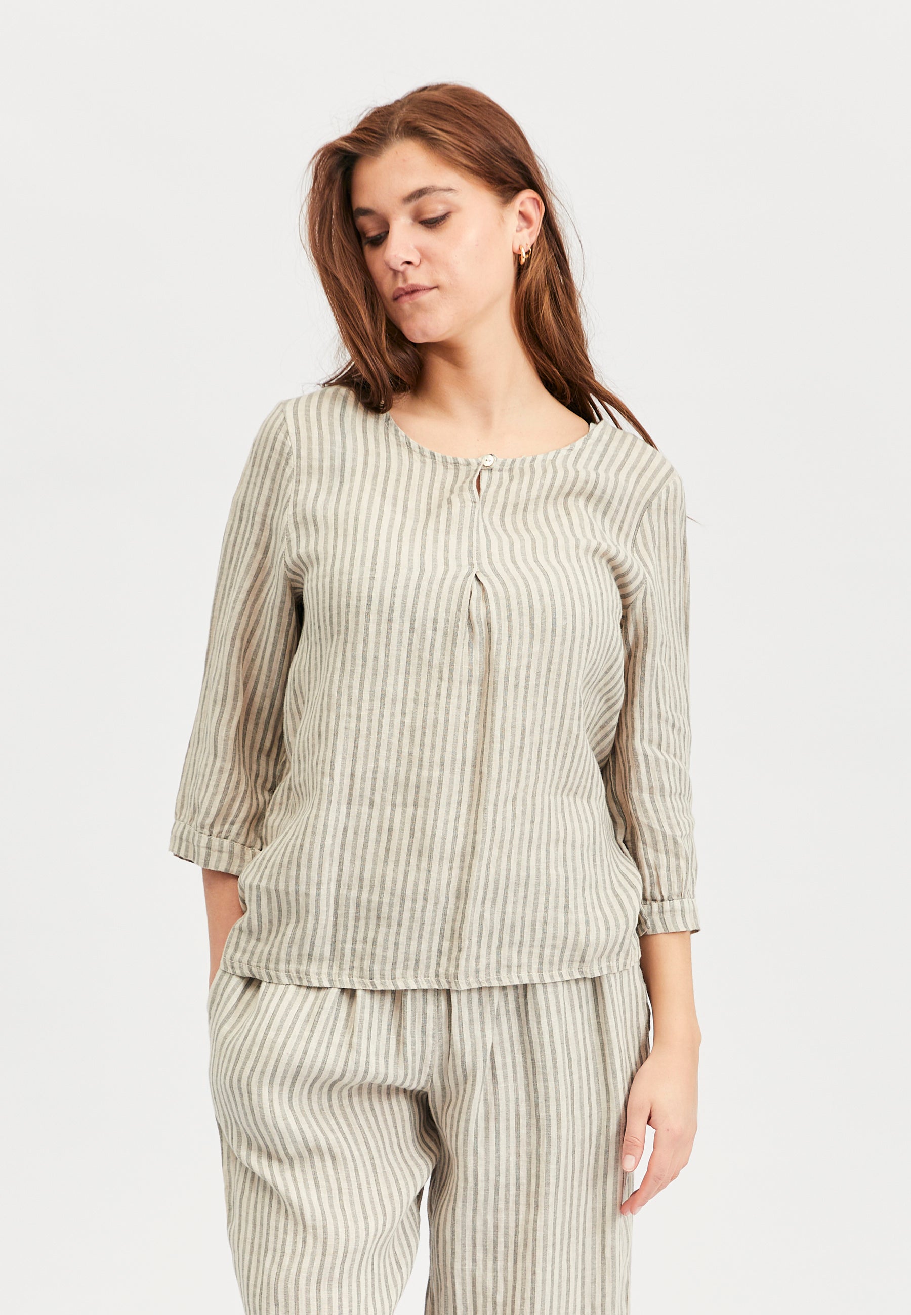 Se Lifabienne - Sand Stripe - Bluse hos Gowoman.dk