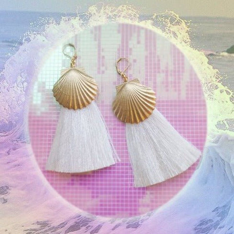  Buy Suzywan DELUXE Sea Shells Tassel Mermaid Earrings at Spoiled Brat  Online - UK online Fashion &amp; lifestyle boutiqueBuy Suzywan DELUXE Sea Shells Tassel Mermaid Earrings at Spoiled Brat  Online - UK online Fashion &amp; lifestyle boutique Vendor: SUZYWAN DELUXE Suzywan DELUXE Sea Shells Tassel Mermaid Earrings Regular price £24.99 Sale price £9.99