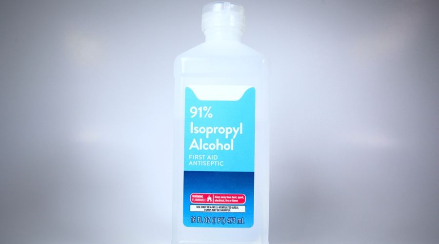 a bottle of 91% isopropyl alcohol