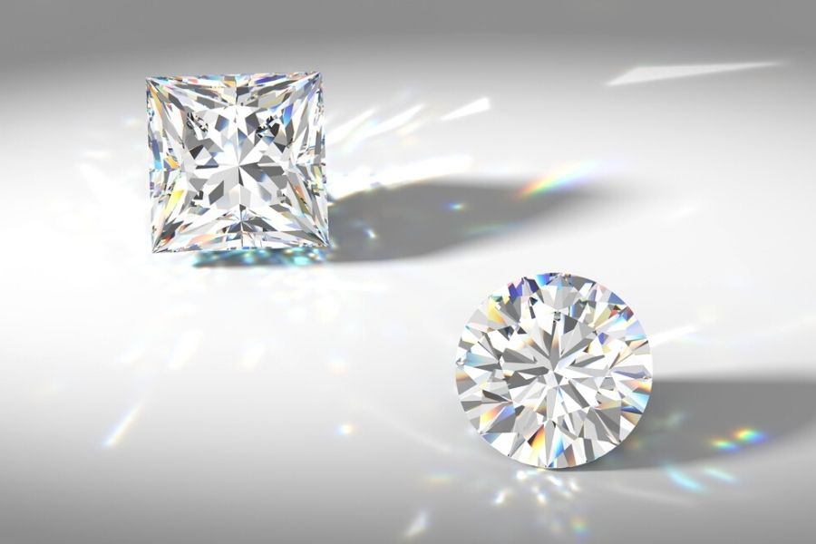 square princess cut and brilliant round cut diamond