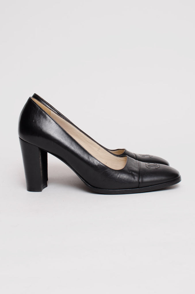 square toed pumps