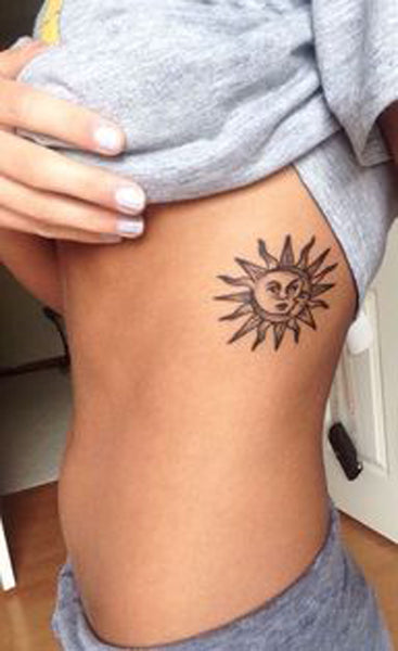 30 Feminine Rib Tattoo Ideas For Women That Are Very Inspirational Mybodiart