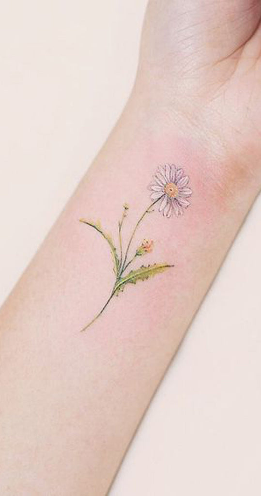 Small Tiny Delicate Daisy Floral Flower Wrist Tattoo Ideas -  ideas de acuarela tatuaje de la flor para las mujeres - www.MyBodiArt.com