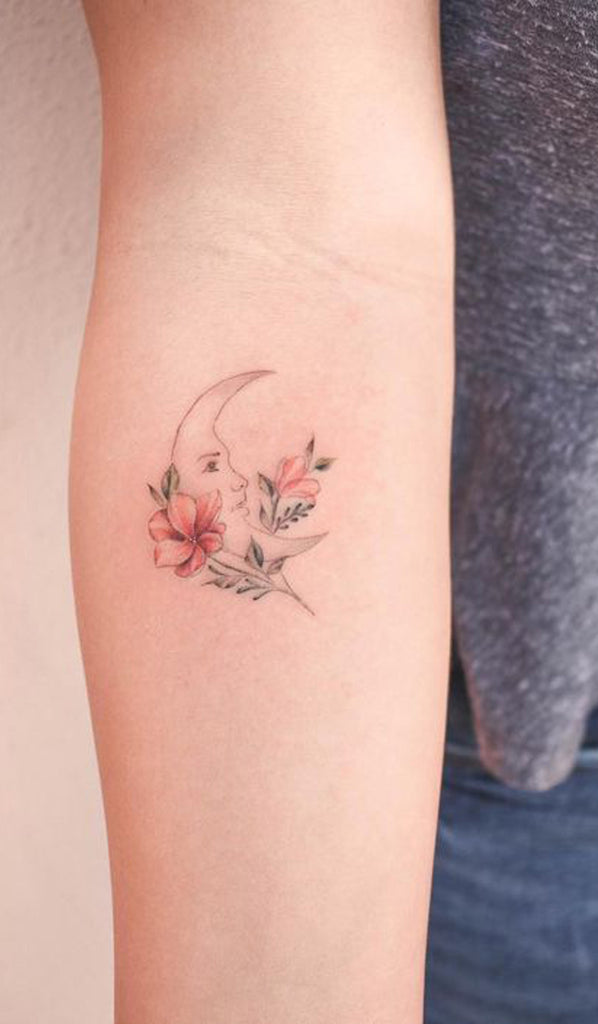 Delicate Watercolor Moon Forearm Tattoo Ideas for Women - Rose Flower Crescent Small Arm Tattoo -  pequeñas ideas de tatuaje de antebrazo luna acuarela - www.MyBodiArt.com