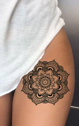 Geometric Mandala Thigh Tattoo Ideas for Women - Black Henna Tribal Boho Lotus Leg Tat - ideas del tatuaje mandala muslo para las mujeres - www.MyBodiArt.com #tattoos