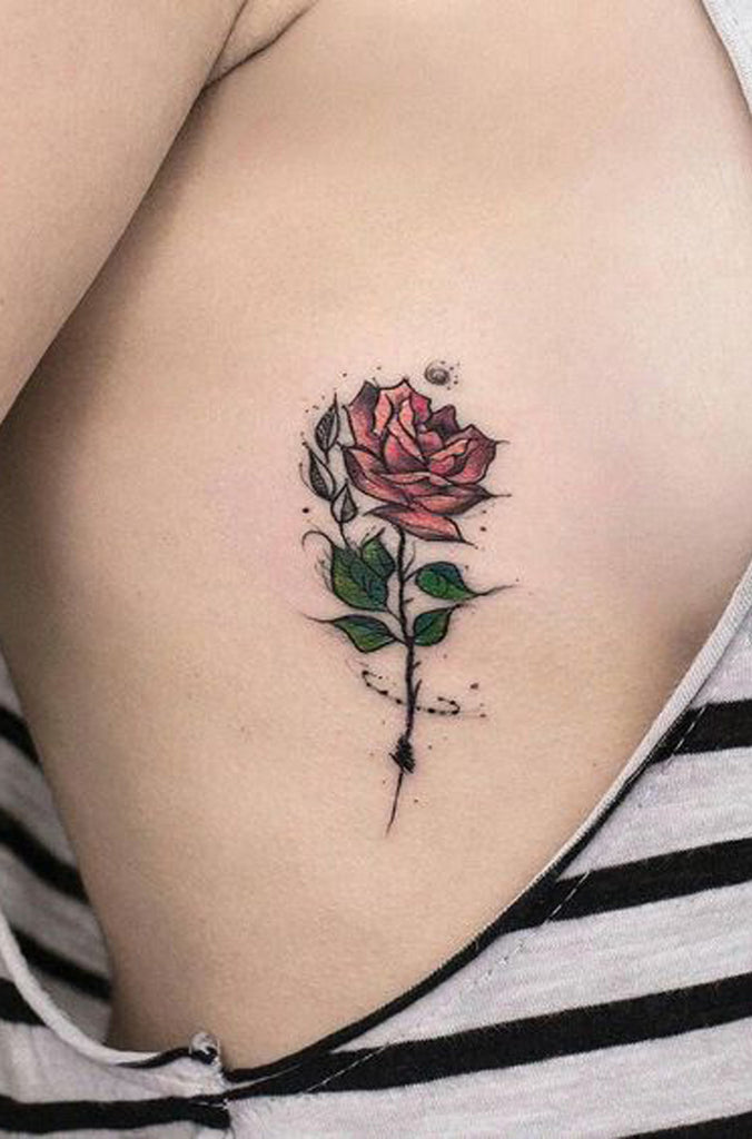 Unique Black Rose Rib Tattoo Ideas for Women -  ideas únicas del tatuaje de la costilla del rosa de la acuarela para las mujeres - www.MyBodiArt.com