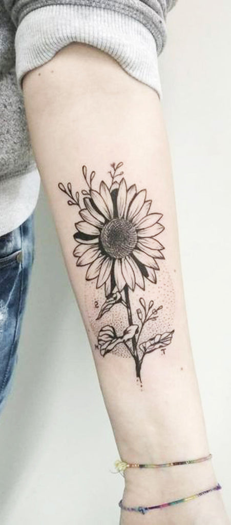 Unique Realistic Sunflower Forearm Tattoo Ideas for Women - Black Floral Flower Arm Tat -  ideas negras del tatuaje del antebrazo del girasol para las mujeres - www.MyBodiArt.com