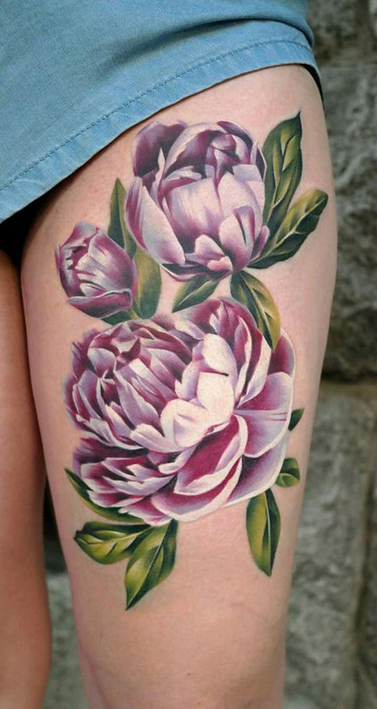 Pretty Watercolor Purple Peony Thigh Tattoo Ideas for Women - Floral Flower Hip Tattoos for Teens -  hermosas ideas púrpura del tatuaje del muslo de la acuarela para las mujeres -  www.MyBodiArt.com