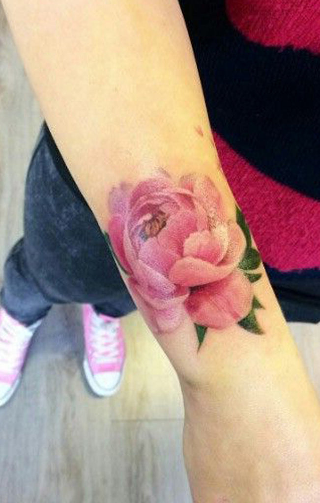 Watercolor Realistic Pink Rose Arm Tattoo Ideas for Women -  ideas de tatuaje acuarela rosa muñeca para mujeres - www.MyBodiArt.com