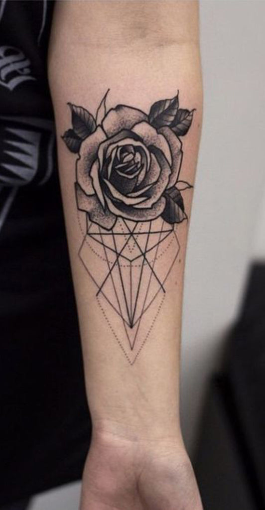 Realistic Black Rose Geometric Forearm Tattoo Ideas for Women -  ideas geométricas realistas del tatuaje del antebrazo color de rosa para las mujeres - www.MyBodiArt.com