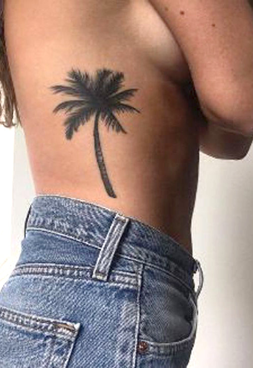 Black and White Realistic Palm Tree Rib Tattoo for Girls - Tattoo Ideen for Frauen - www.MyBodiArt.com