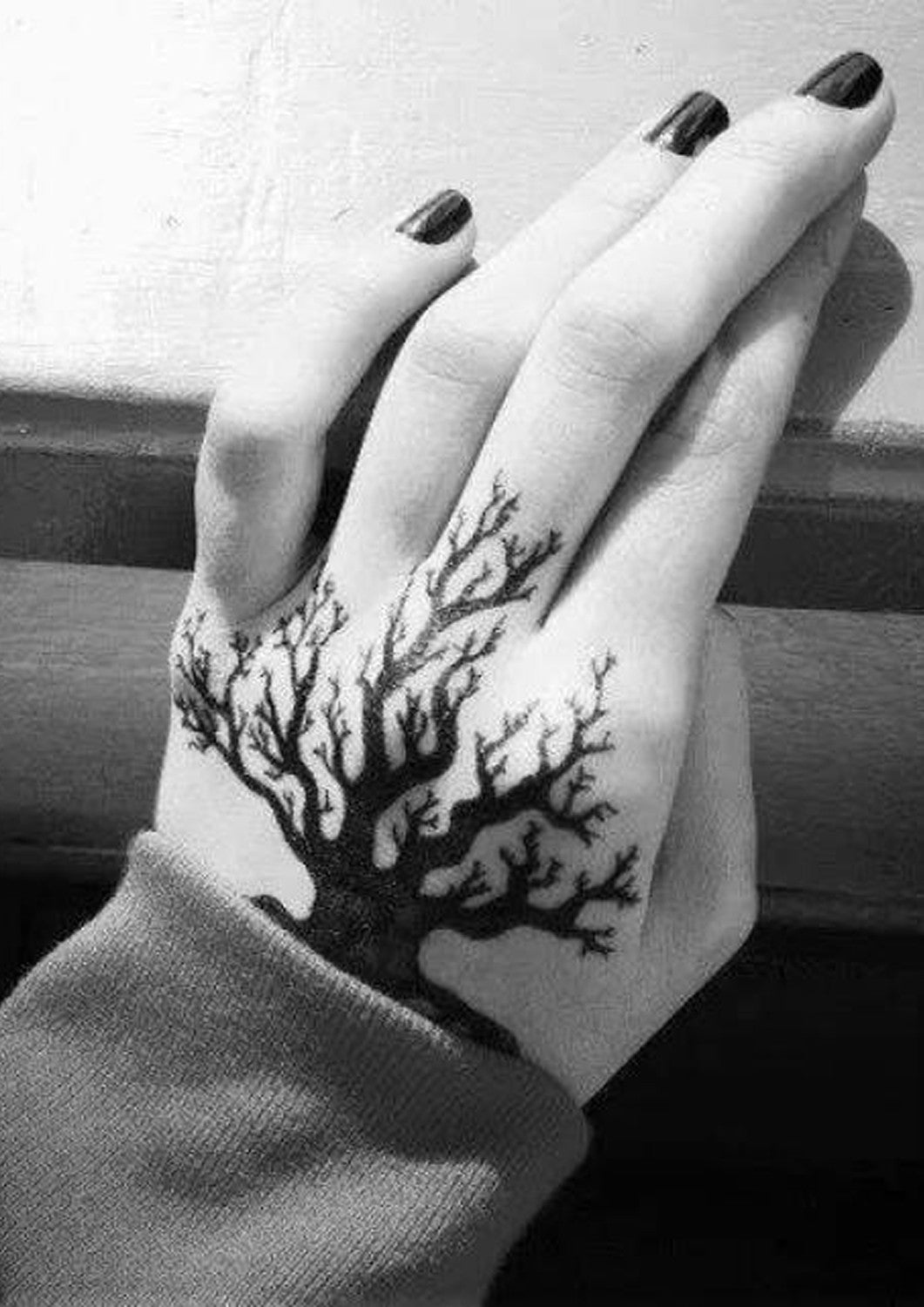 Hand Tattoos for Women - Cool and Unique Oak Tree Tat Ideas - MyBodiArt.com