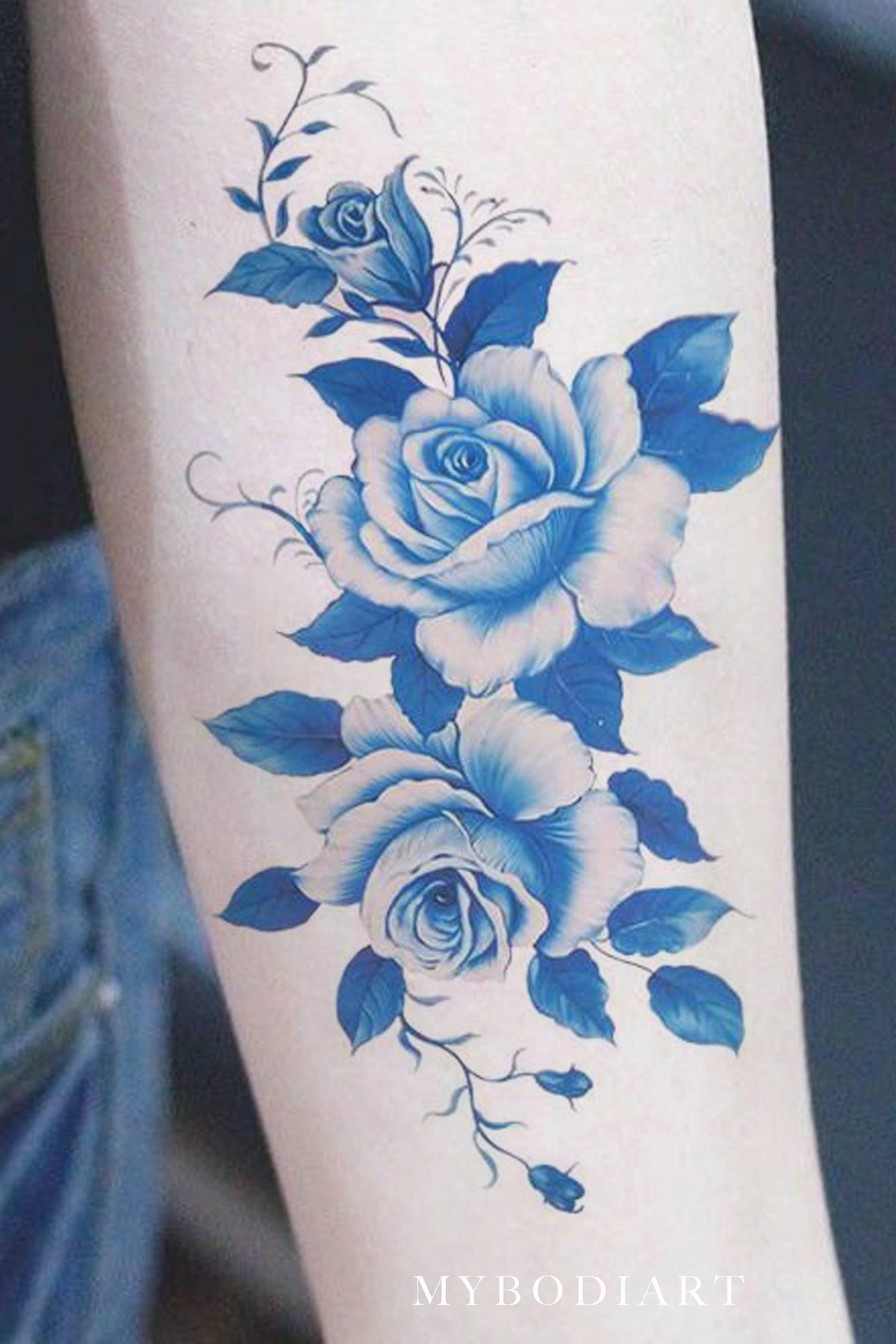 27 Attractive Flower Wrist Tattoos You CanT Take Your Eyes Off