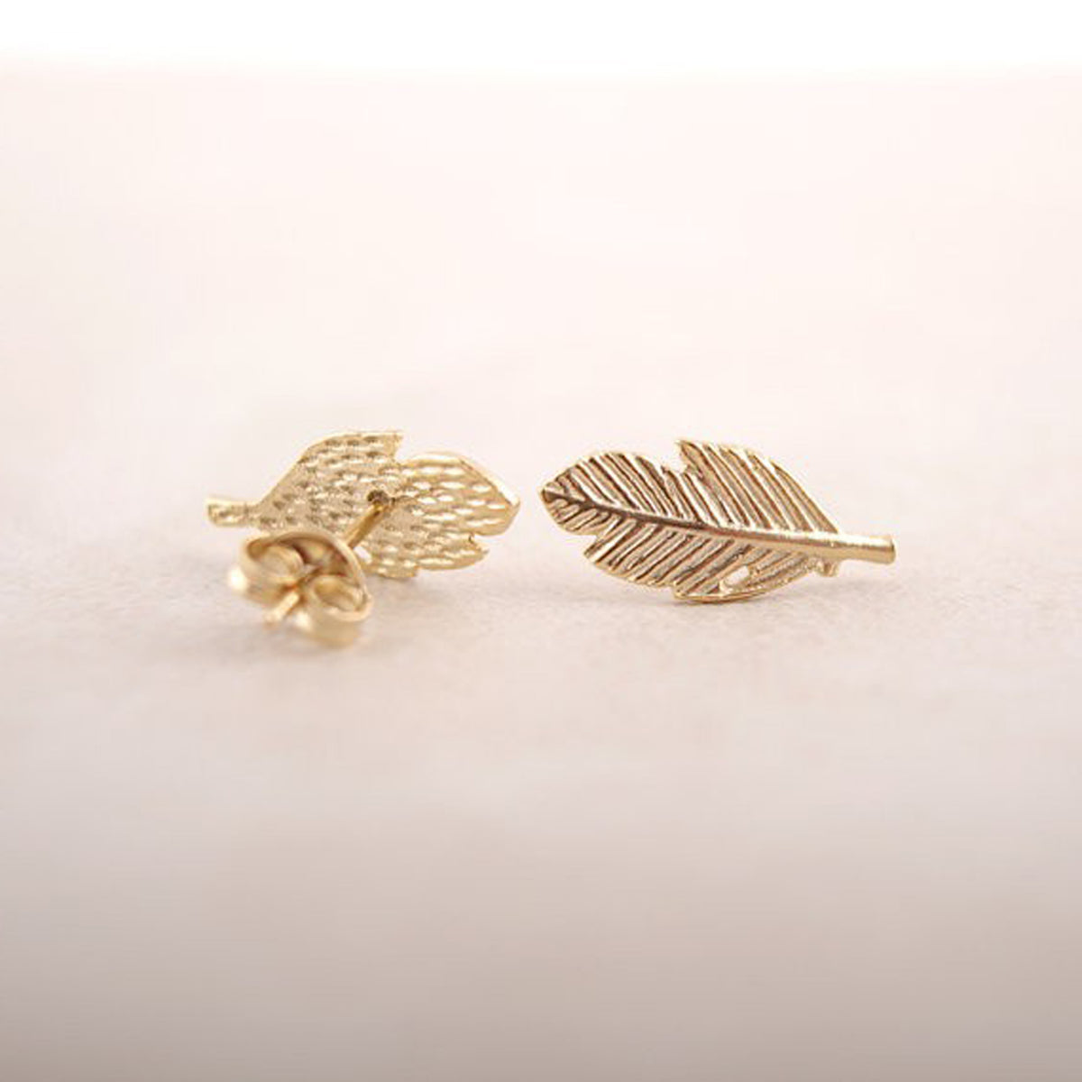 Koharu Minimalist Leaf / Feather Earring Studs – MyBodiArt