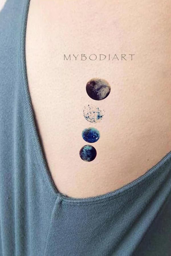 22 Small Moon Tattoo Ideas For Ladies - Styleoholic