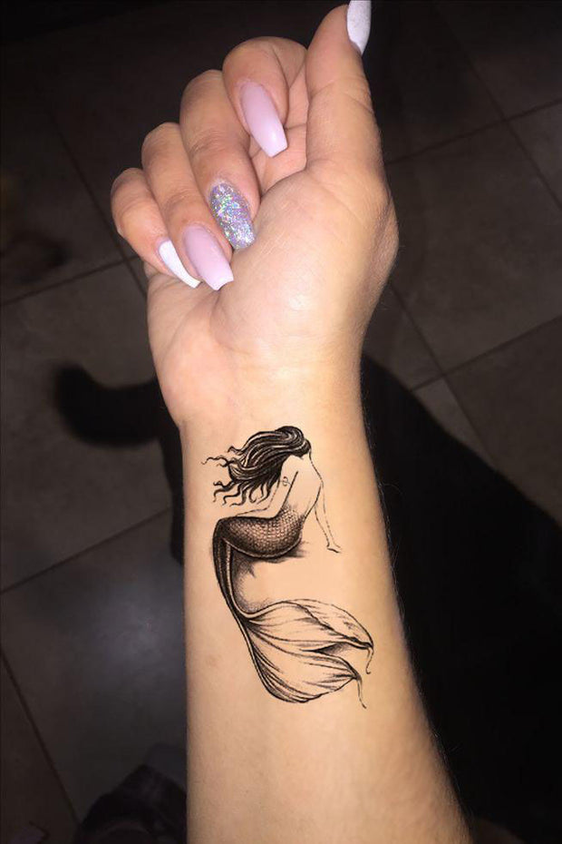 Cute Small Black Mermaid Wrist Tattoo Ideas for Women - Ideas lindas ...