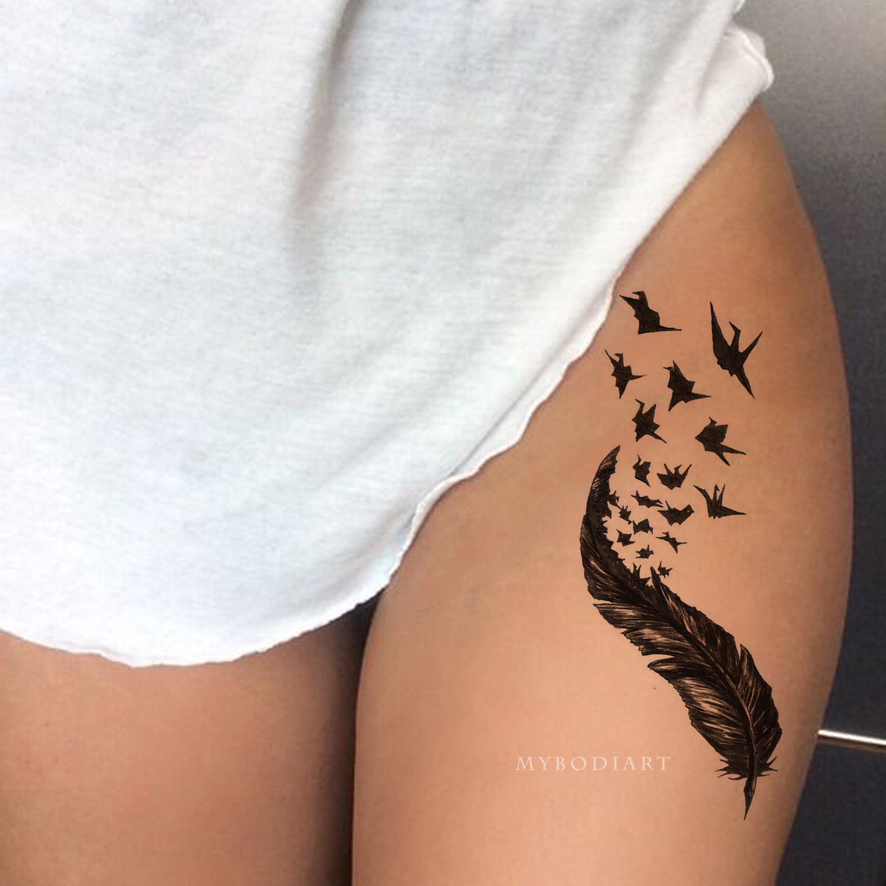 60 Sexy Thigh Tattoos For Women that are Trendy in 2022