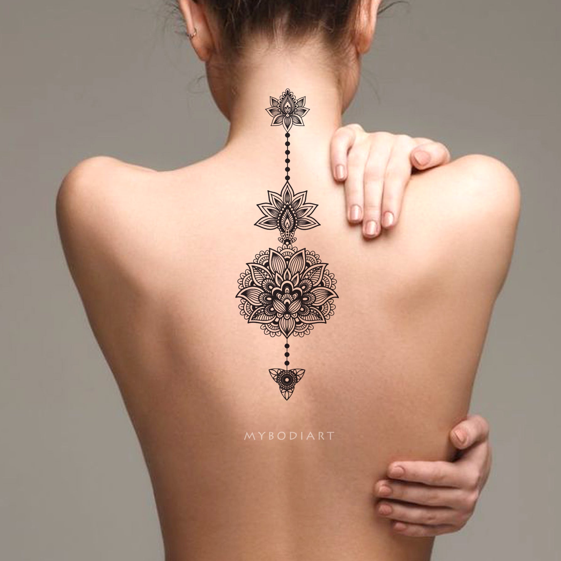 17 Spine Tattoo Designs That Will Chill You To The Bone  Cultura Colectiva