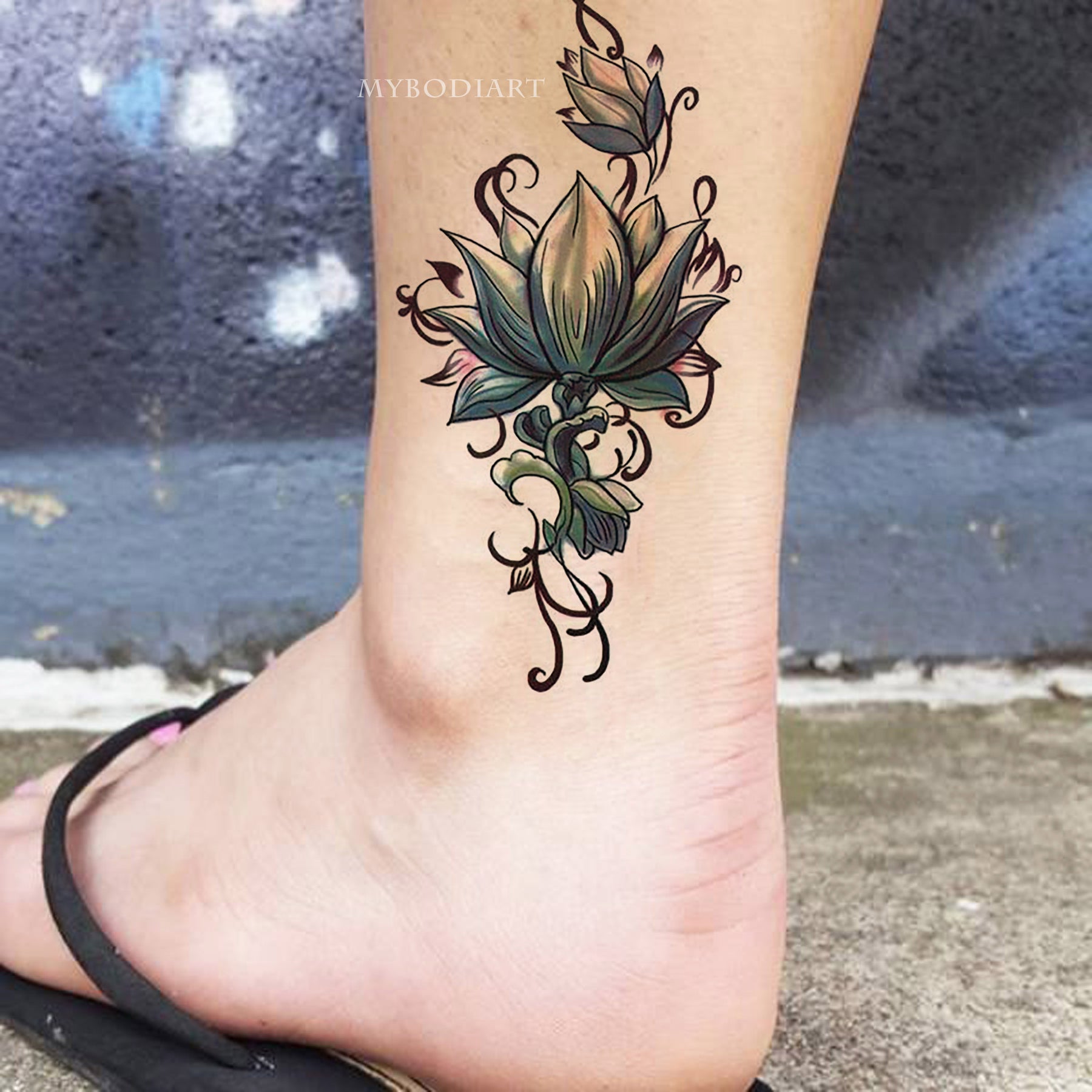 Jung Tribal Lotus Floral Flower with Chinese Script