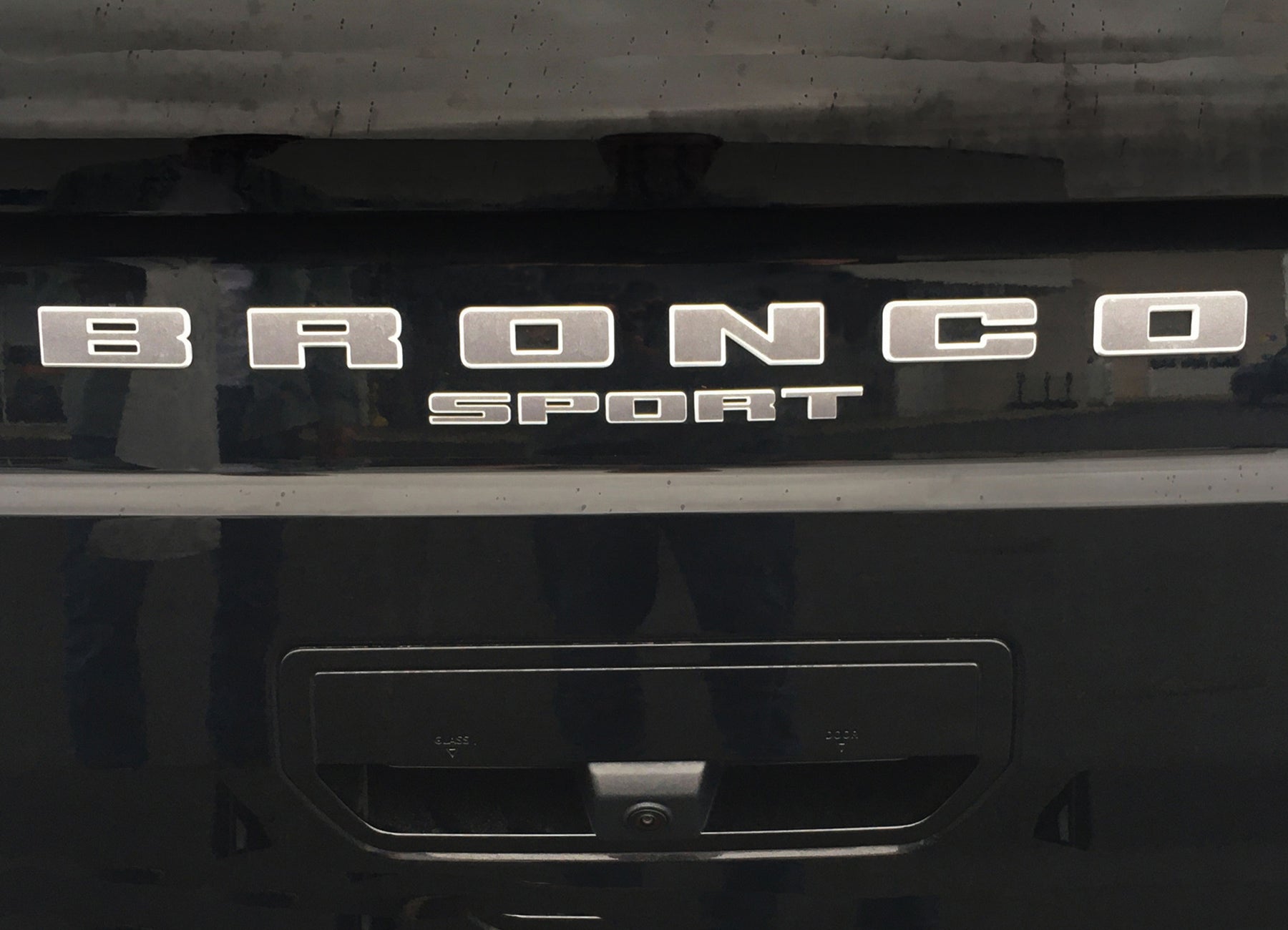 定期入れの Front Grille Emblem Trim Letter For Ford Bronco 2021-2022, Black