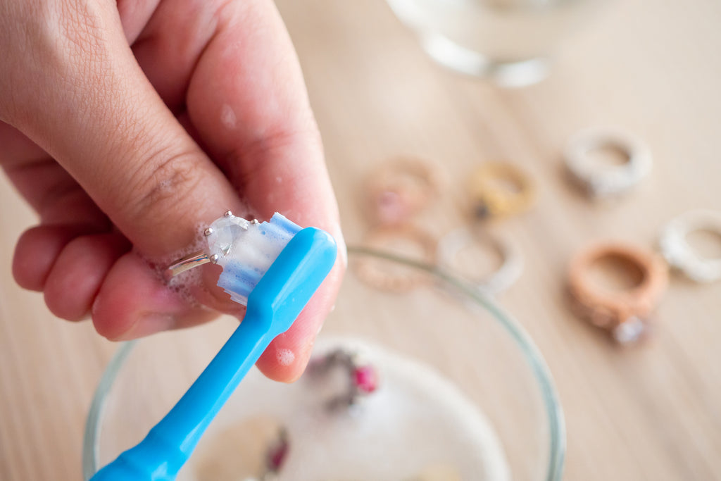 How to Clean Jewellery, Jewellery Cleaning Tips