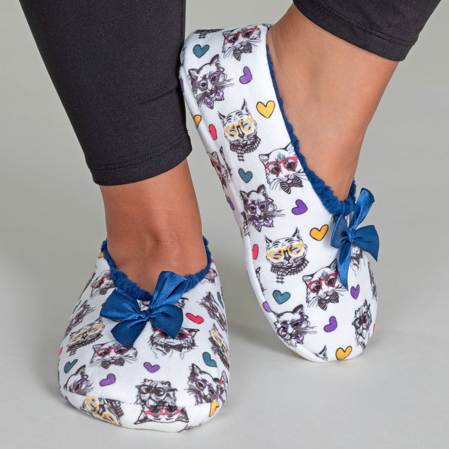 Super Cozy™ Pawsitively Adorable Paw Slippers - Cat - L/XL