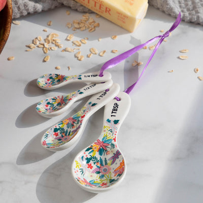 Pretty Measuring Cups and Spoons