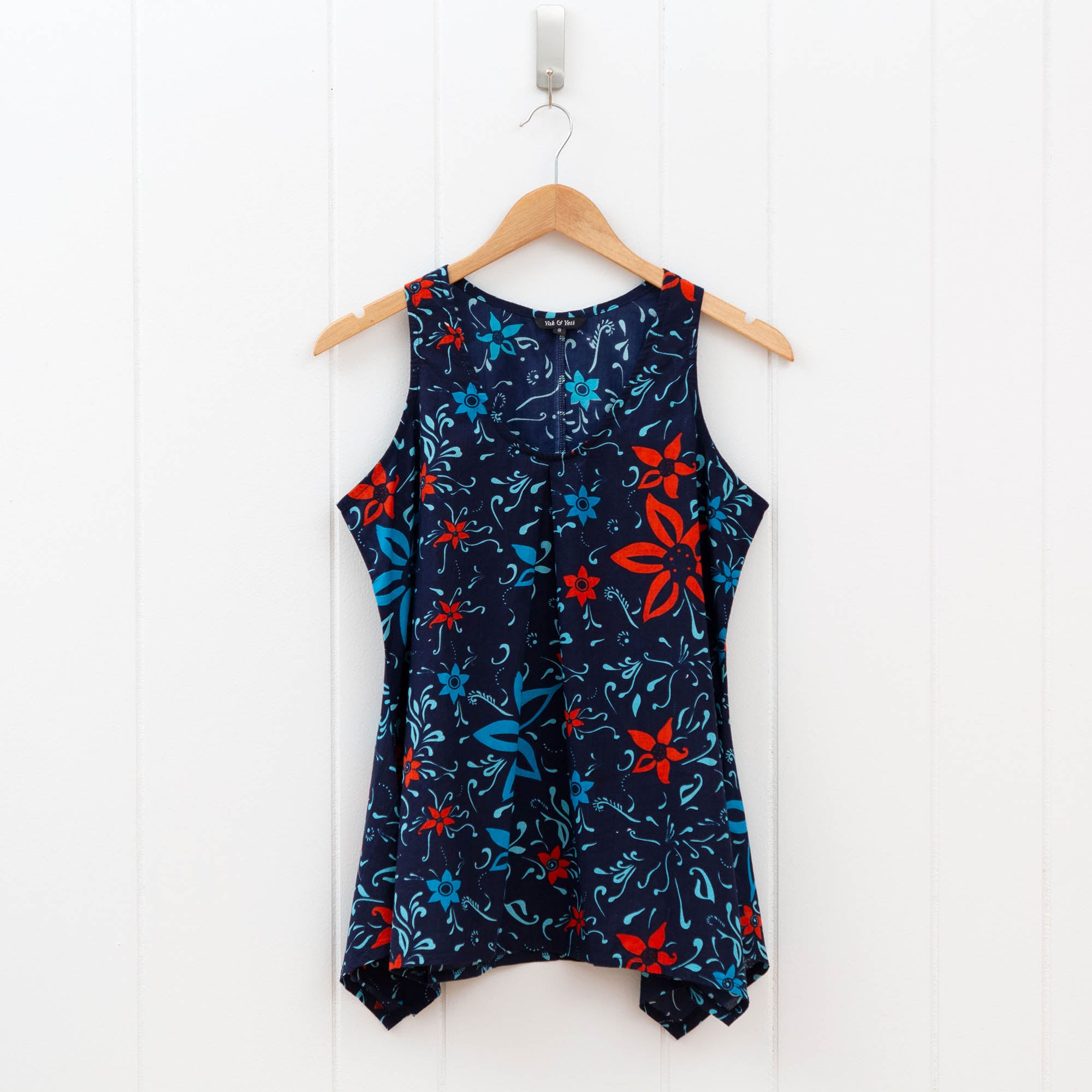 On Point Floral Sleeveless Tunic - S