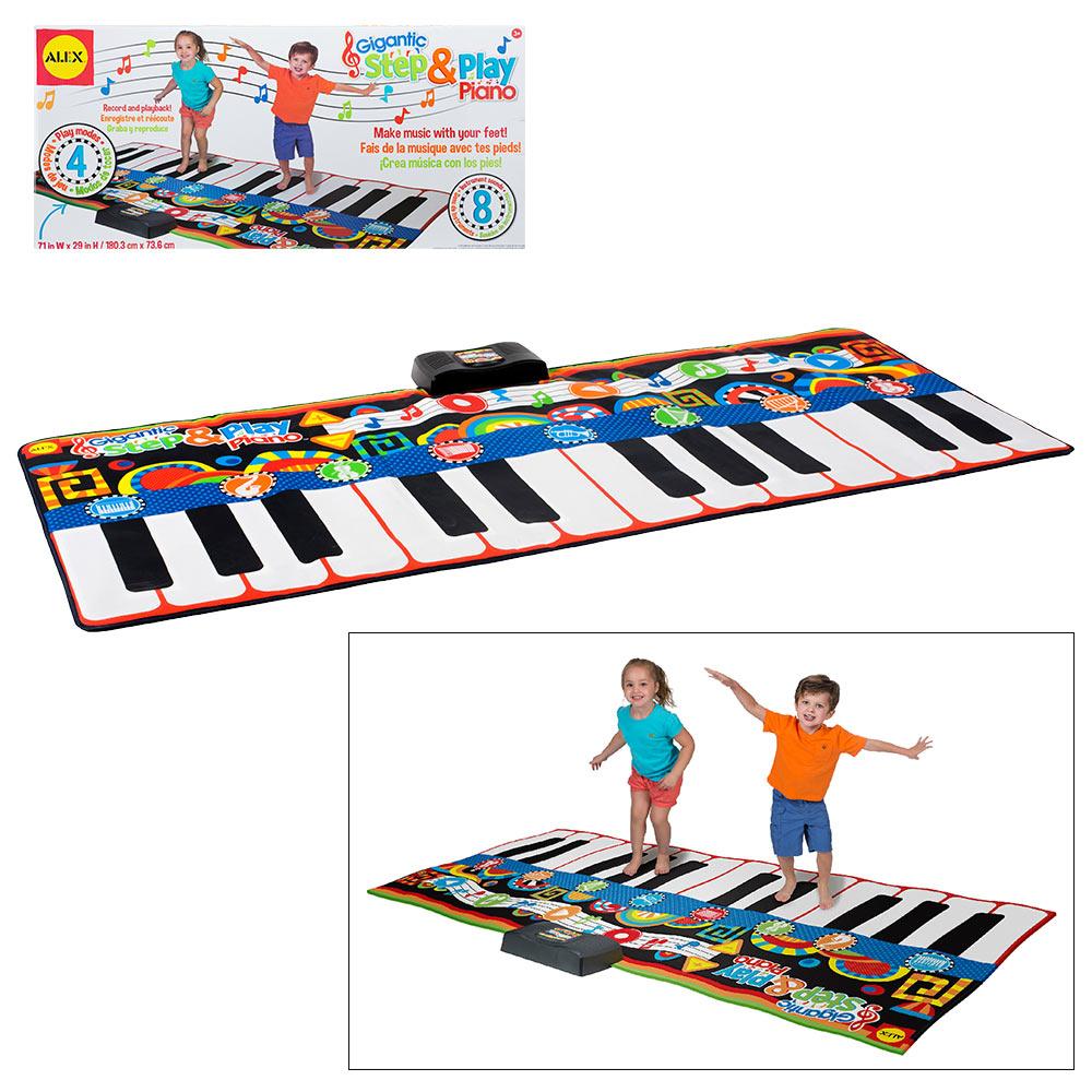 giant step and play piano