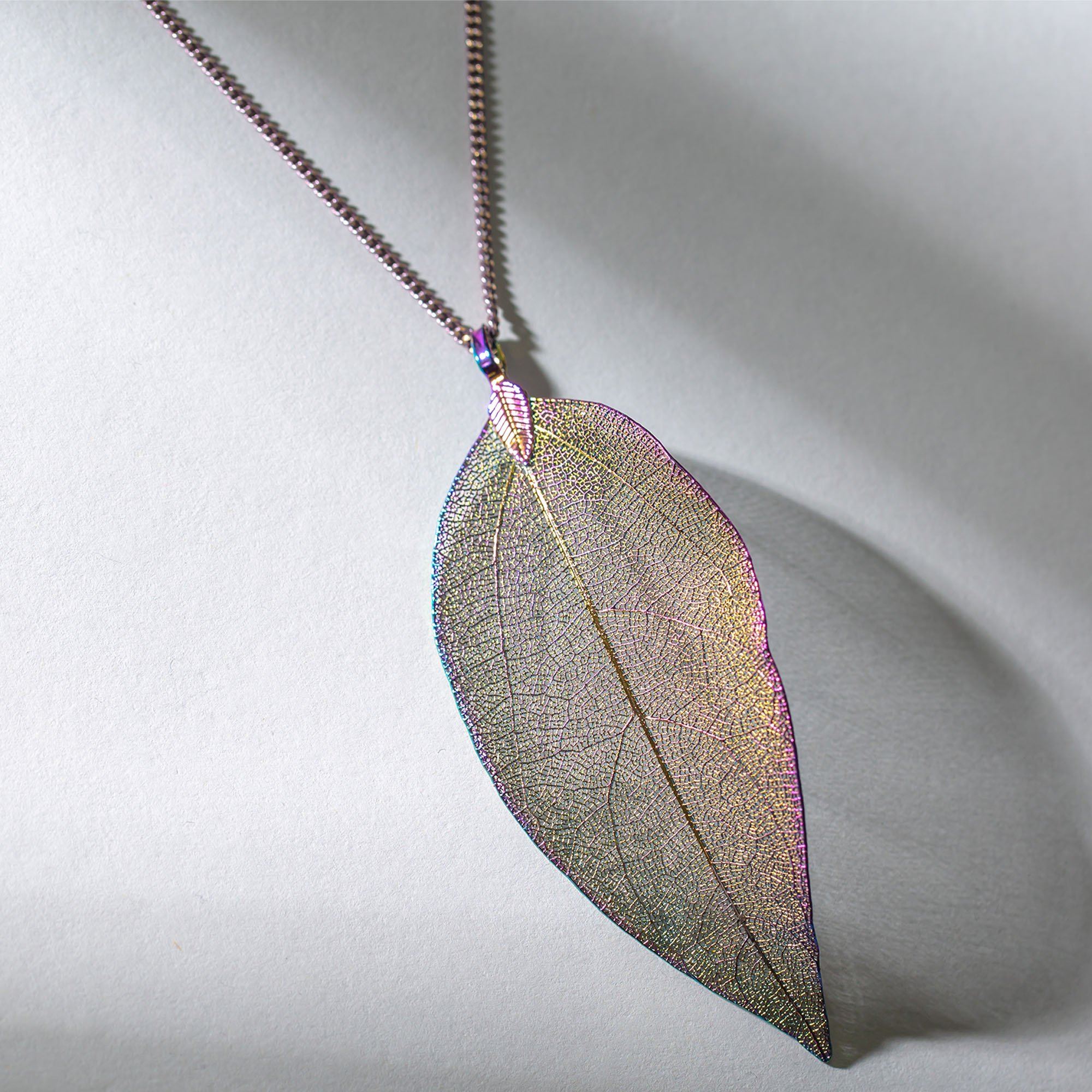 Lustrous Leaf Jewelry - Necklace - Black