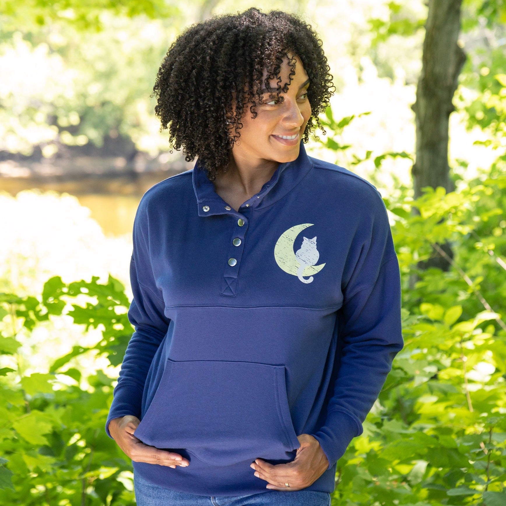 Animal Fun Snap Cadet Pullover - Cat & Moon - XL