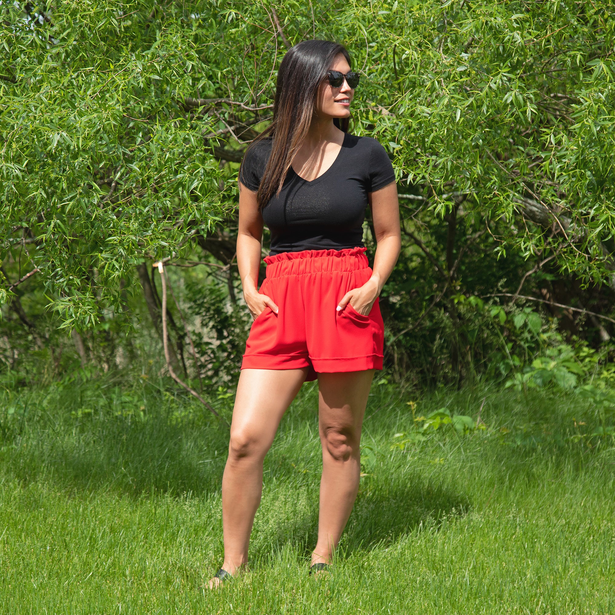 High-Waist Ruffle Top Cuff Shorts - Tomato Red - S