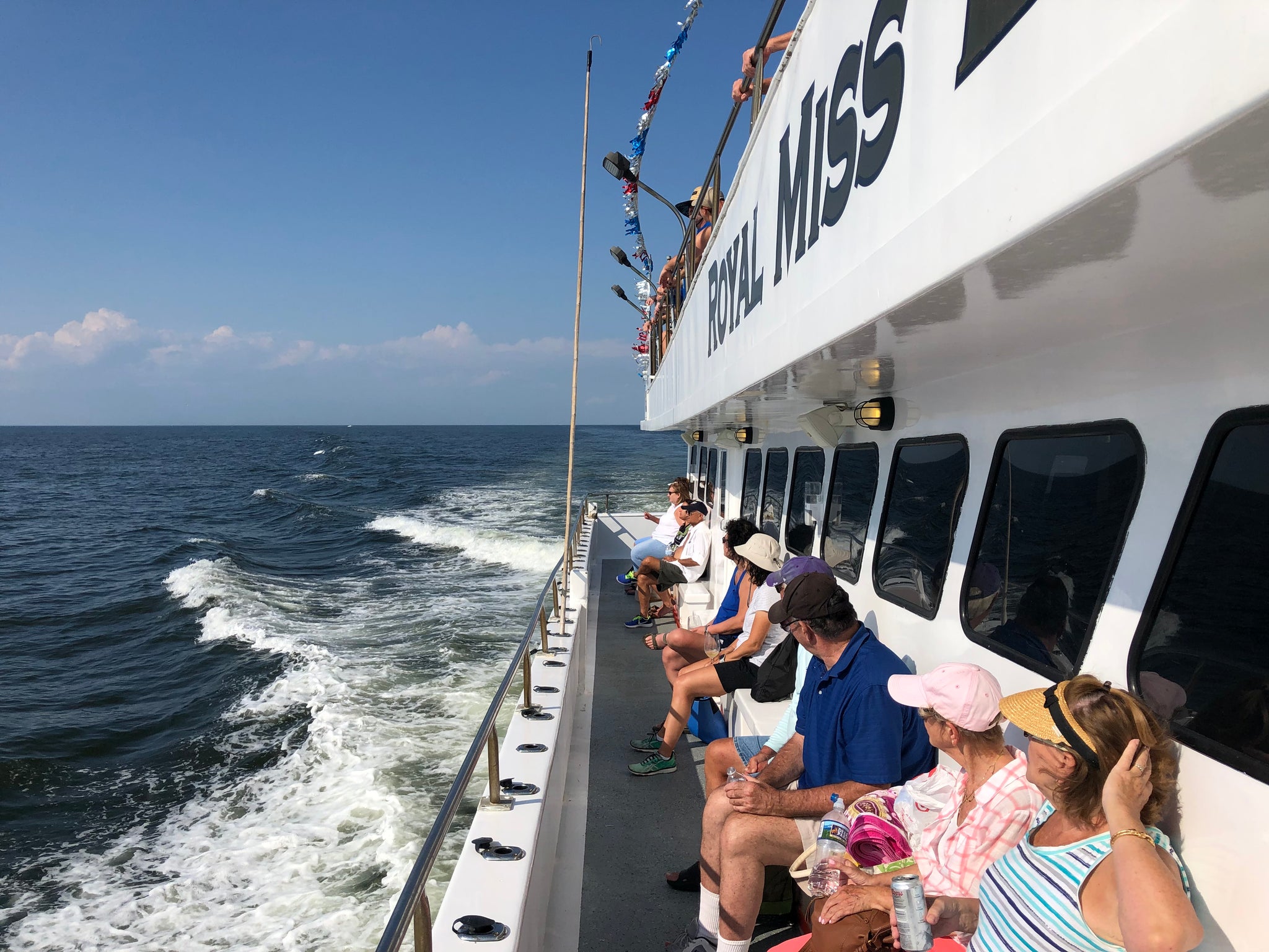 Nice group on Jersey Shore Whale Watch Tour 