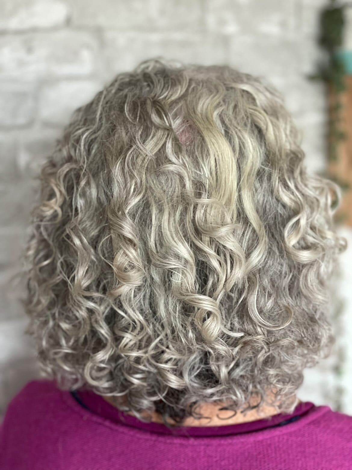 Natural silver curls  Curly silver hair  Natural grey curls  Curly grey  hair silverhairlookthatIlike  Curly silver hair Grey curly hair Gray  hair highlights