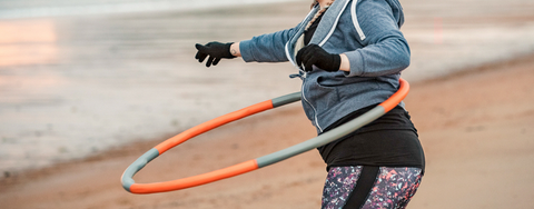 woman-hula-hoop