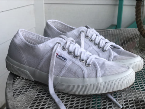 How to Clean White Canvas Sneakers – Rockin Green