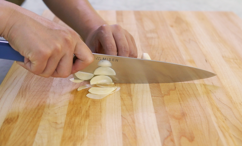 How to Cut Garlic - A Step-by-Step Guide