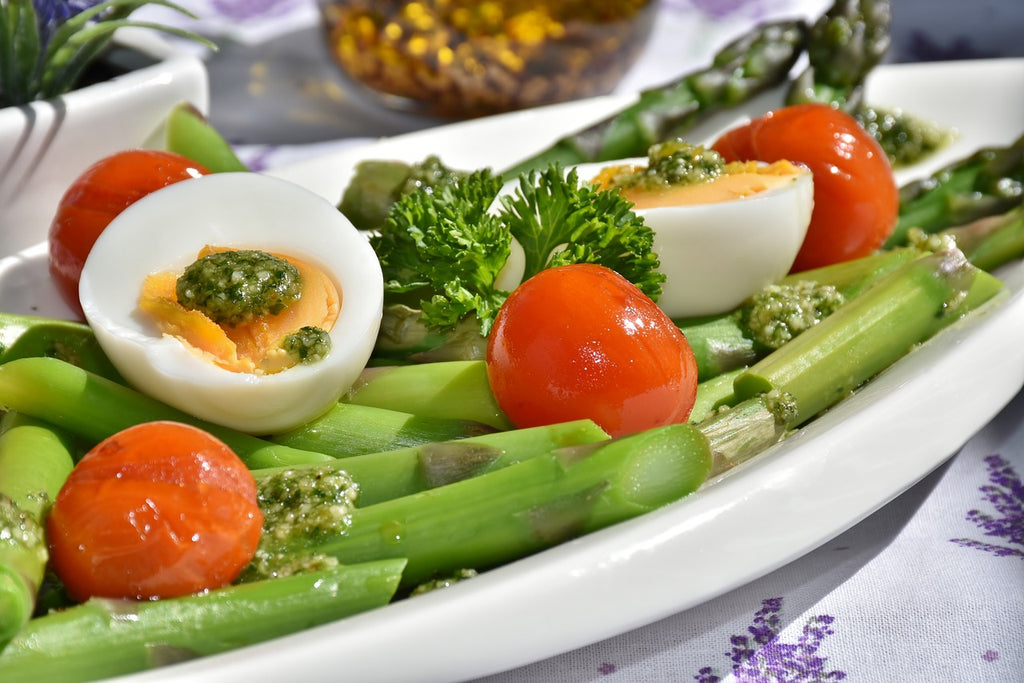 How to cut asparagus: diagonally sliced asparagus