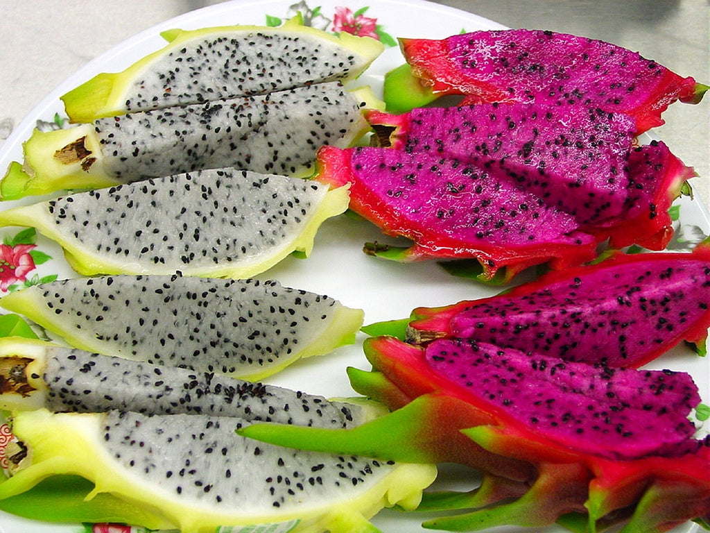 how to cut a dragon fruit: dragon fruit in wedges
